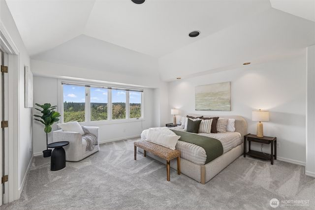 8762 Paisley Drive NE, Seattle, WA 98115