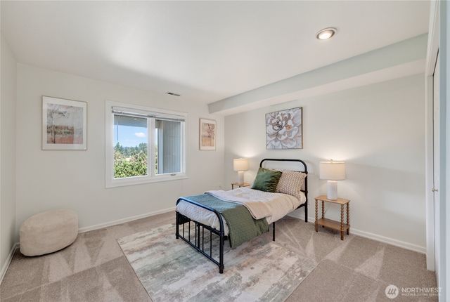 8762 Paisley Drive NE, Seattle, WA 98115
