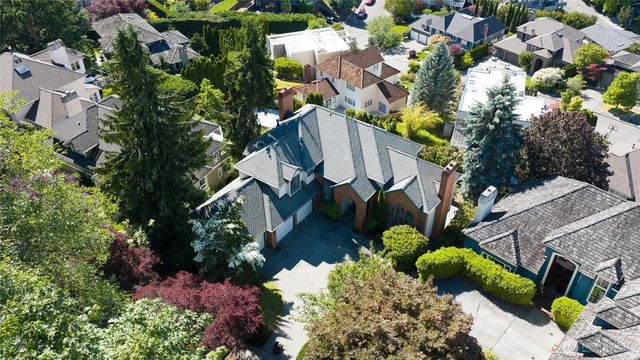 8762 Paisley Drive NE, Seattle, WA 98115