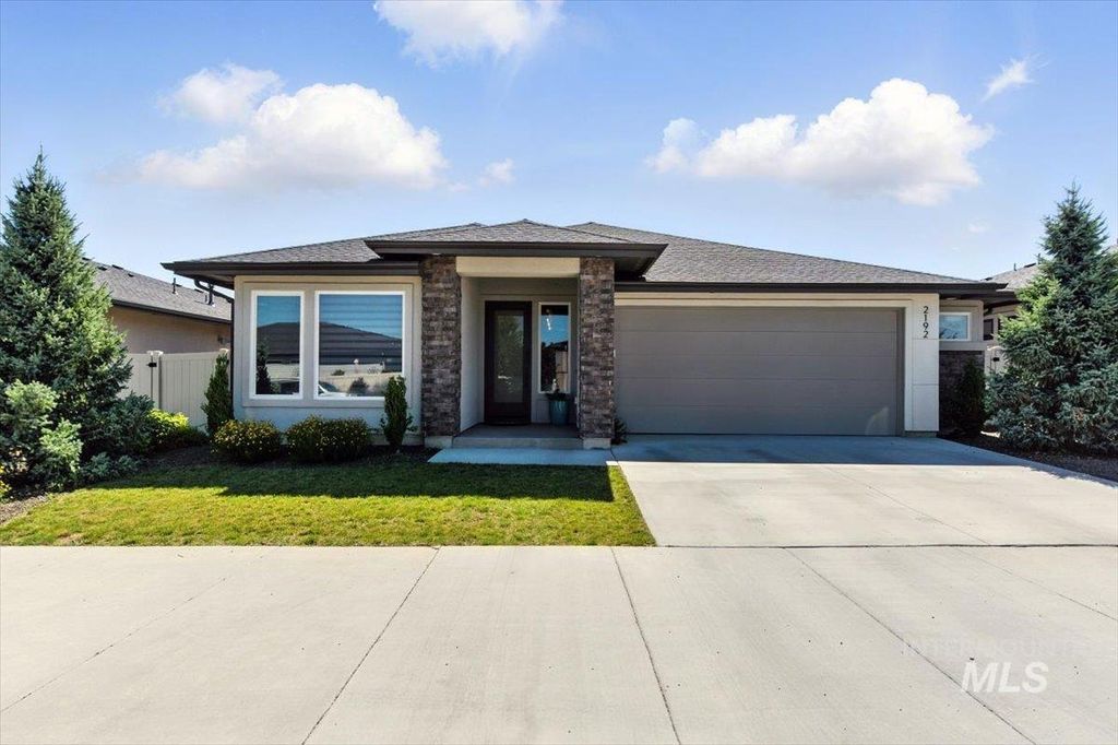 2192 S Rolling Hills Ave, Meridian, ID 83642