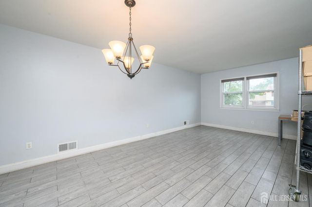 311 Oak Parkway, Dunellen, NJ 08812