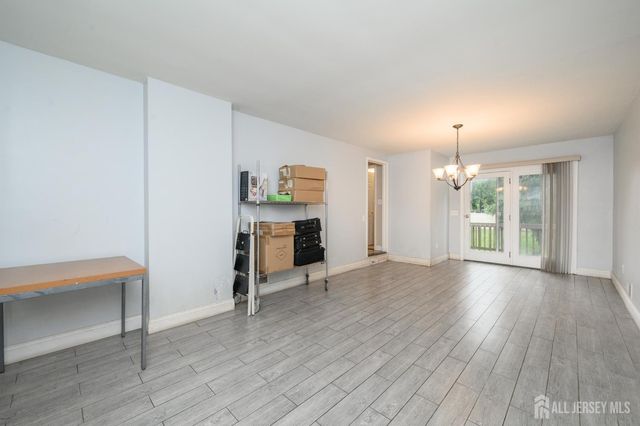 311 Oak Parkway, Dunellen, NJ 08812