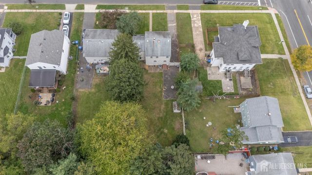 311 Oak Parkway, Dunellen, NJ 08812