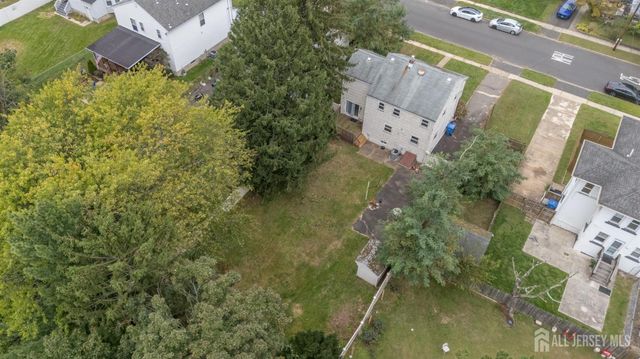311 Oak Parkway, Dunellen, NJ 08812