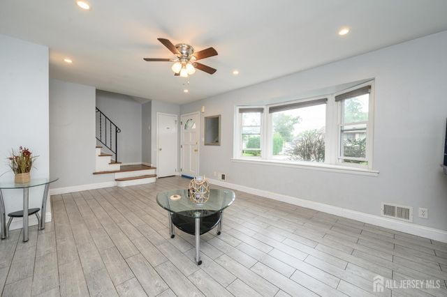 311 Oak Parkway, Dunellen, NJ 08812