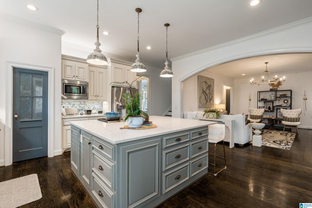 1046 FAIRFIELD LANE, Birmingham, AL 35242
