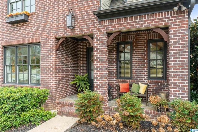 1046 FAIRFIELD LANE, Birmingham, AL 35242