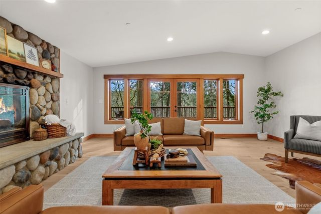 11725 122nd Avenue NW, Gig Harbor, WA 98329