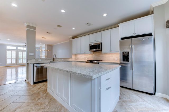 34 Waugh Drive D, Houston, TX 77007