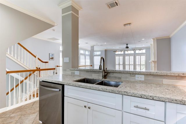34 Waugh Drive D, Houston, TX 77007