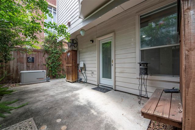 34 Waugh Drive D, Houston, TX 77007
