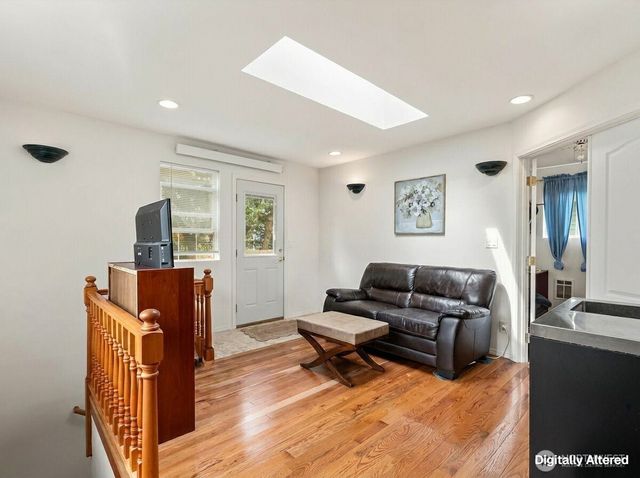 4821 S Brandon Street, Seattle, WA 98118