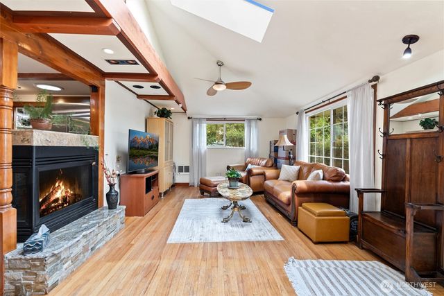 4821 S Brandon Street, Seattle, WA 98118