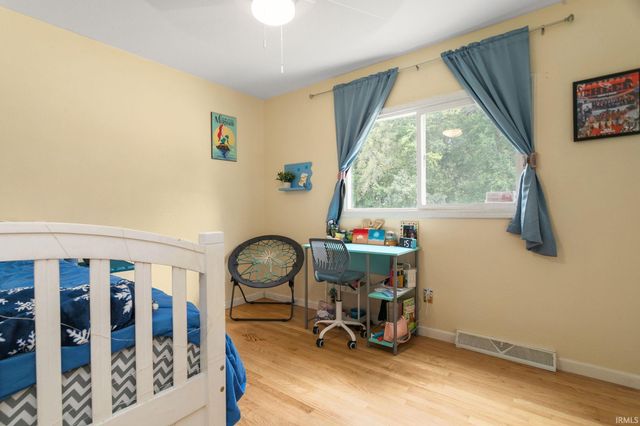 56556 Greenlawn Avenue, Osceola, IN 46561