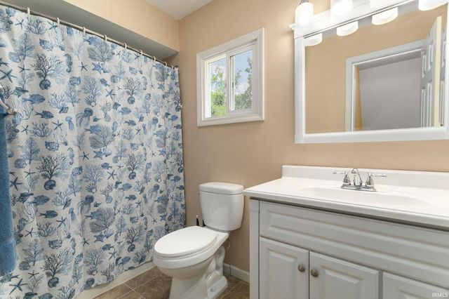 56556 Greenlawn Avenue, Osceola, IN 46561