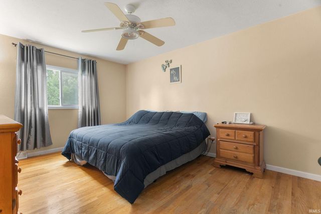 56556 Greenlawn Avenue, Osceola, IN 46561