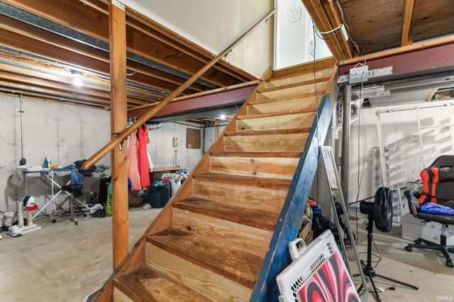 56556 Greenlawn Avenue, Osceola, IN 46561