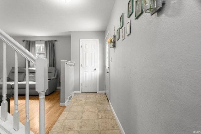 56556 Greenlawn Avenue, Osceola, IN 46561
