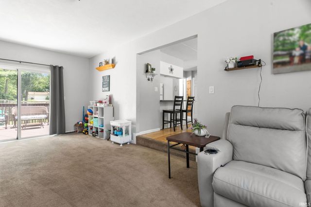 56556 Greenlawn Avenue, Osceola, IN 46561