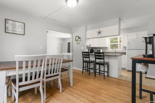 56556 Greenlawn Avenue, Osceola, IN 46561