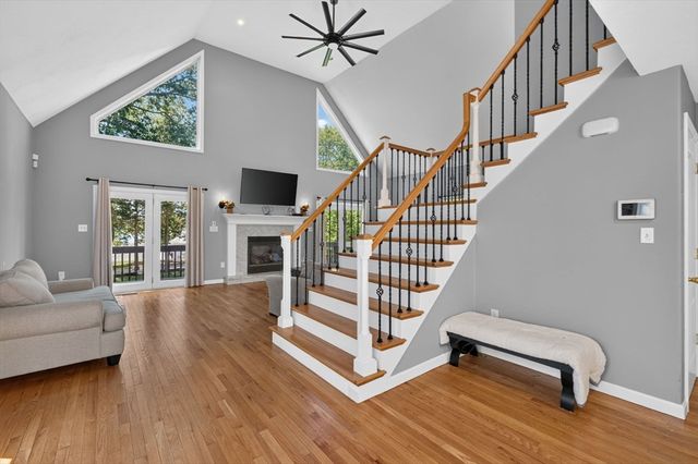 9 Broadview Ave, Berkley, MA 02779