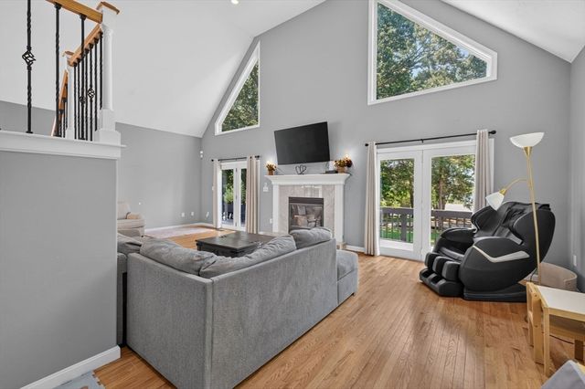 9 Broadview Ave, Berkley, MA 02779