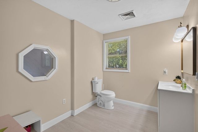 9 Broadview Ave, Berkley, MA 02779