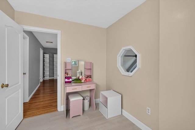 9 Broadview Ave, Berkley, MA 02779