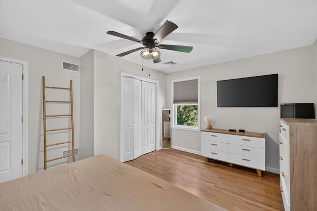 9 Broadview Ave, Berkley, MA 02779
