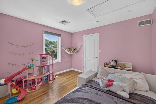 9 Broadview Ave, Berkley, MA 02779