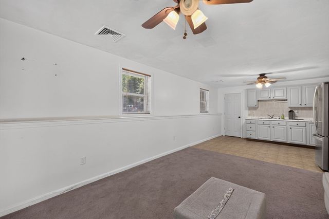 9 Broadview Ave, Berkley, MA 02779