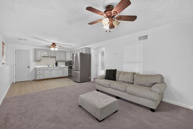 9 Broadview Ave, Berkley, MA 02779
