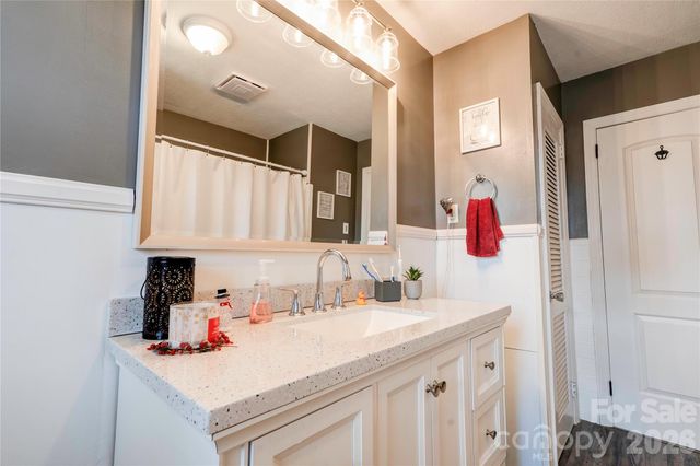 402 N Cherry Street, Cherryville, NC 28021