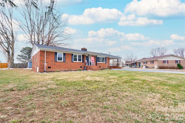 402 N Cherry Street, Cherryville, NC 28021