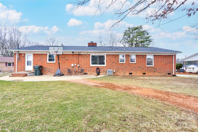 402 N Cherry Street, Cherryville, NC 28021