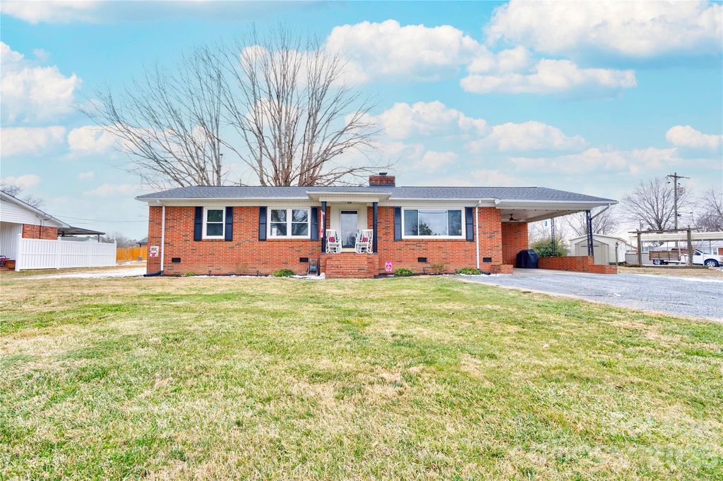 402 N Cherry Street, Cherryville, NC 28021