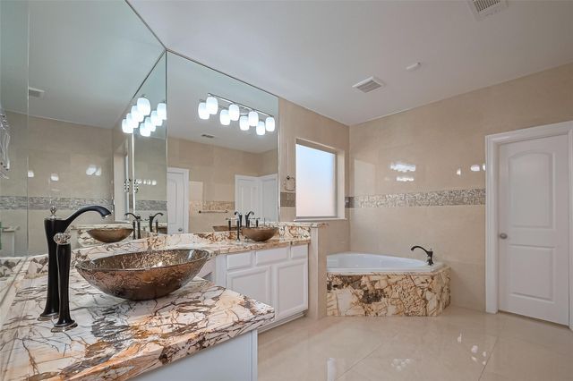 5411 Oban Terrace Lane, Sugar Land, TX 77479