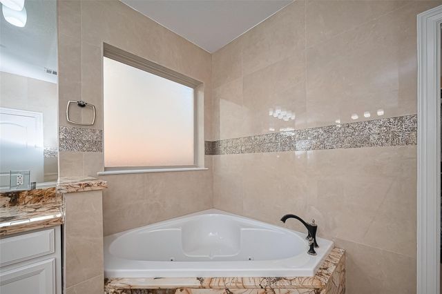 5411 Oban Terrace Lane, Sugar Land, TX 77479