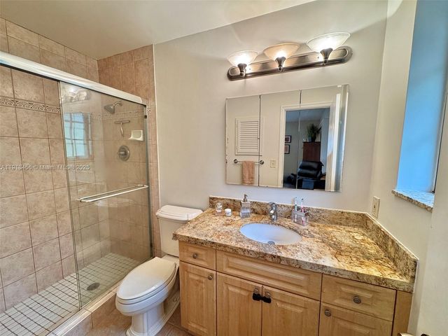 16225 SW 88th Ave Rd, Palmetto Bay, FL 33157