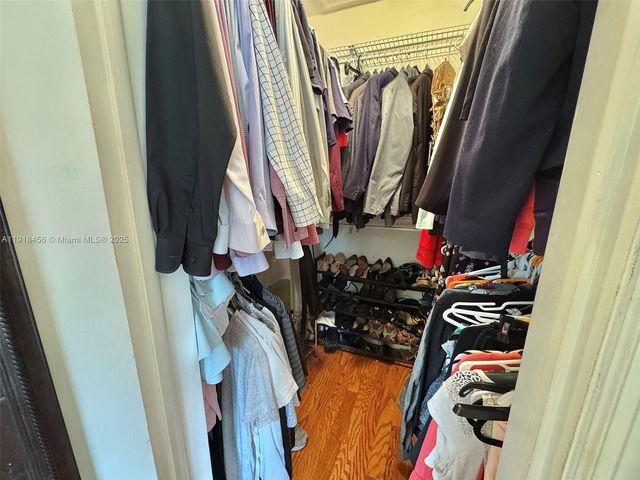 16225 SW 88th Ave Rd, Palmetto Bay, FL 33157