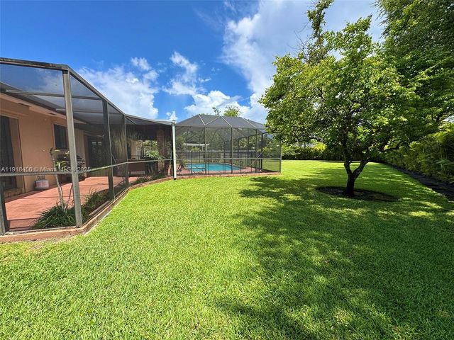 16225 SW 88th Ave Rd, Palmetto Bay, FL 33157