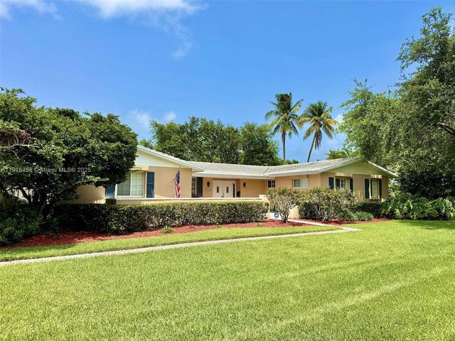 16225 SW 88th Ave Rd, Palmetto Bay, FL 33157