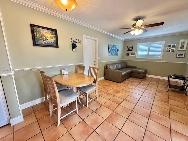 16225 SW 88th Ave Rd, Palmetto Bay, FL 33157