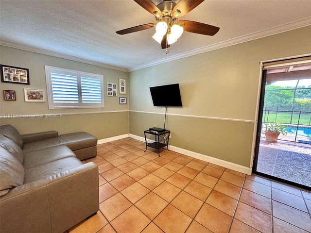 16225 SW 88th Ave Rd, Palmetto Bay, FL 33157