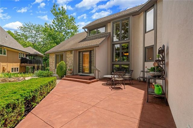 13735 W 82nd Street, Lenexa, KS 66215