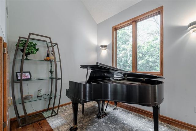 13735 W 82nd Street, Lenexa, KS 66215