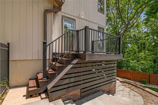 13735 W 82nd Street, Lenexa, KS 66215