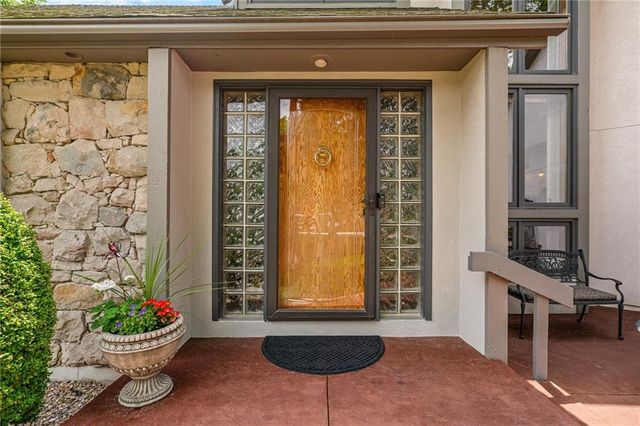 13735 W 82nd Street, Lenexa, KS 66215