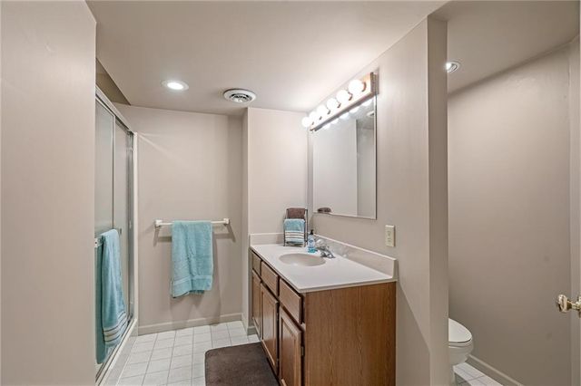 13735 W 82nd Street, Lenexa, KS 66215