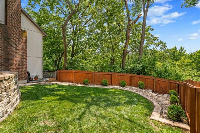 13735 W 82nd Street, Lenexa, KS 66215